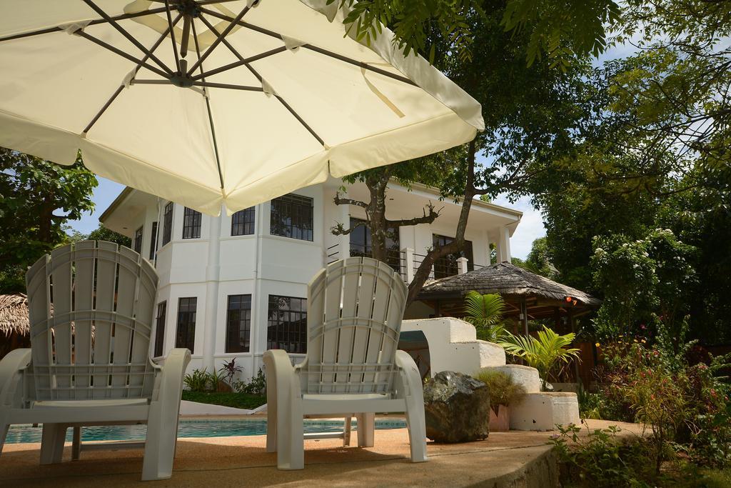 Hilltop Pool And Villa Puerto Princesa Exterior photo