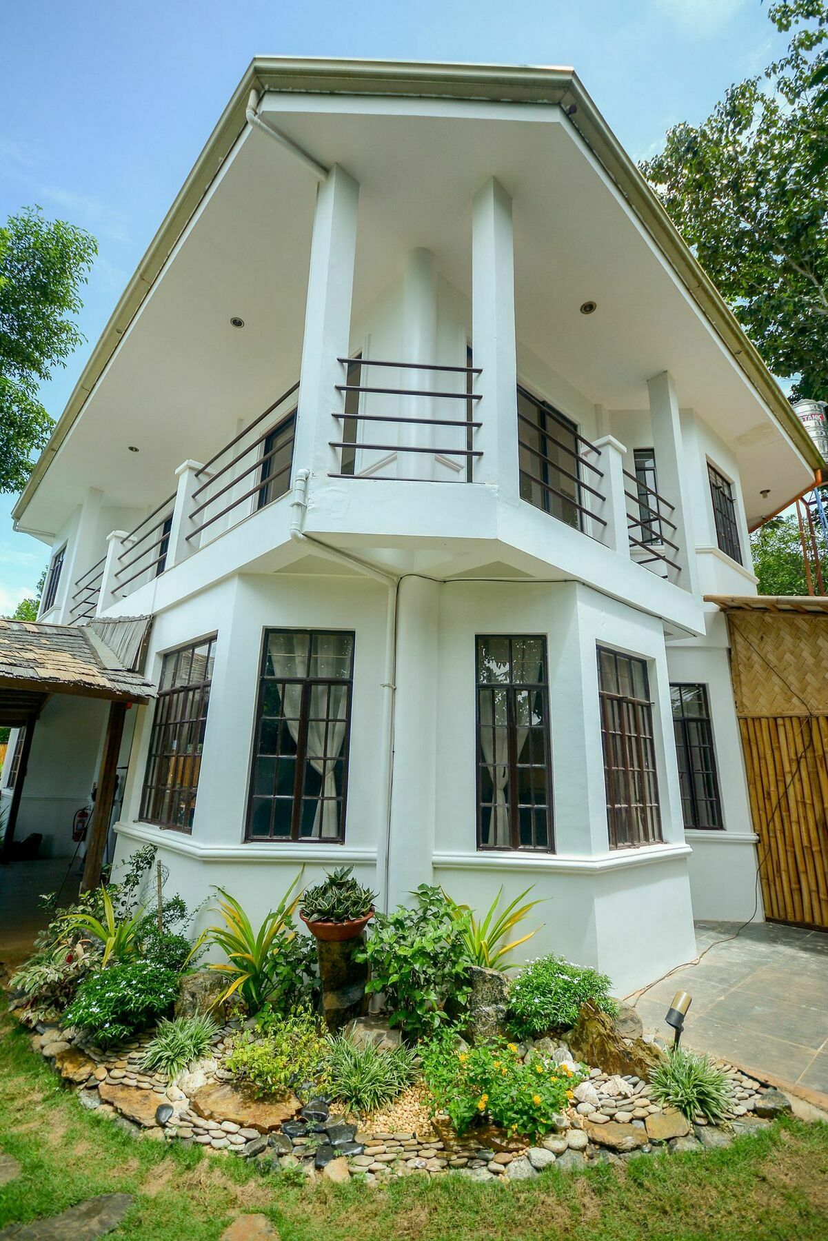 Hilltop Pool And Villa Puerto Princesa Exterior photo